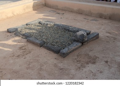 Grave Of Uthman Ibn Affan In Jannat Baqi Cemetery. Medina, Saudi Arabia: 2 September 2018 