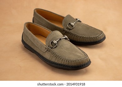 Gray Bit Loafers Made From Alligator Texture Leather For Preppy Formal Mens Shoes.