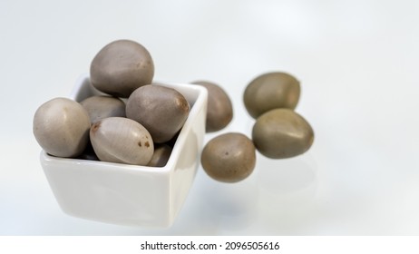 80 Nicker bean Images, Stock Photos & Vectors | Shutterstock