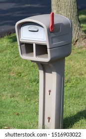 736 Plastic mailbox Images, Stock Photos & Vectors | Shutterstock