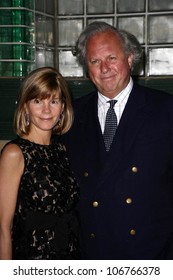 Graydon Carter And His Wife Anna   At The 'Vanity Fair Portraits Photographs 1913-2008' Exhibit Opening. LACMA, Los Angeles, CA. 10-21-08