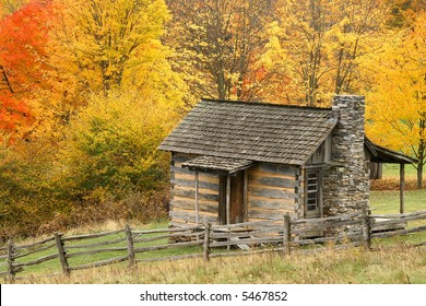 Imagenes Fotos De Stock Y Vectores Sobre Old Rustic Log Cabins