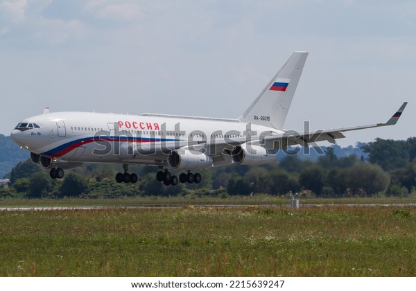 Graz, Austria - 18.08.2018: Presidential aircraft\
of russian president Vladimir Putin arriving in Graz, Austria for a\
state visit