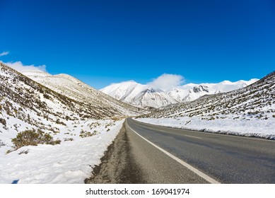 Great Alpine Highway In Winter. Arthurs Pass. New Zealand