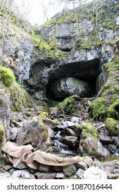 Great Douk Cave Ingleborough Yorkshire Dales Limestone Formation Exterior