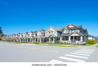 Great Neighborhood. Row Of The Houses, Homes On Empty Street In Suburbs Of Vancouver, Canada.