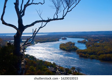 Great River Road Overlook At Alma, Wisconsin