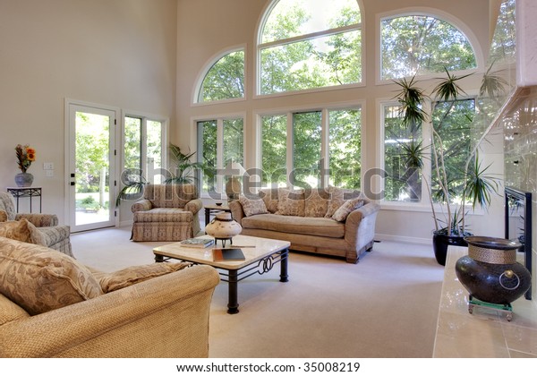 Great Room Vaulted Ceilings Stock Photo Edit Now 35008219