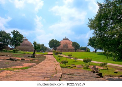 Great Sanchi Stupa Buddhist Architecture Sanchi Stock Photo 1022792659 ...