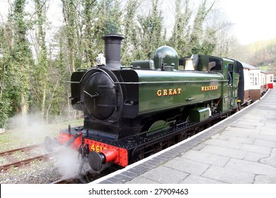 Great Western Railway Steam Locomotive (Class 5700 0-6-0 Pannier Tank)