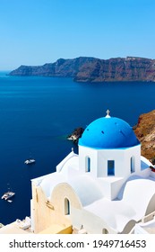 1,916 Santorini greece vertical Images, Stock Photos & Vectors ...