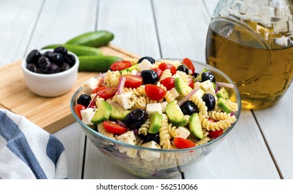 Greek Salad With Pasta