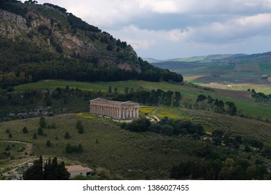 Greek Temple Segesta Archeological Site Sicily Stock Photo 1386027455 ...