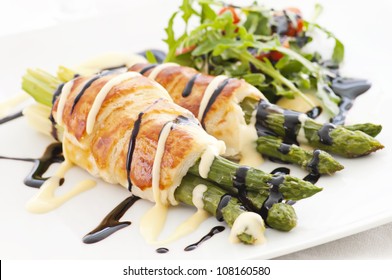 Green Asparagus Baked In Puff Pastry