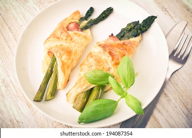 Green Asparagus Baked In Puff Pastry