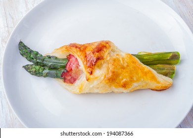 Green Asparagus Baked In Puff Pastry