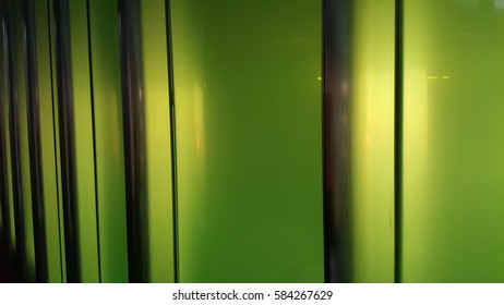 Green chick light Reflection in office