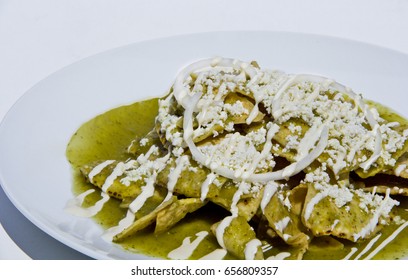 Chilaquiles Verdes Imagenes Fotos De Stock Y Vectores Shutterstock