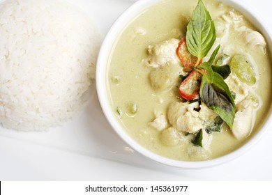 green curry with coconut milk