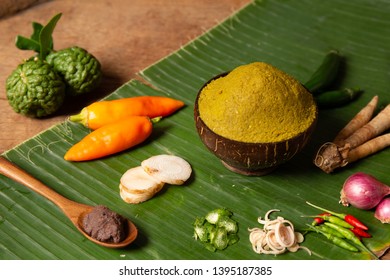 Green Curry Paste In White Cup