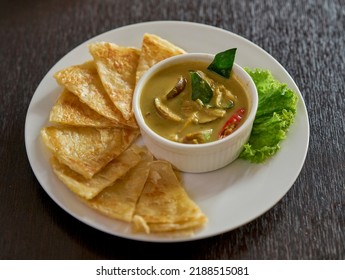 Green Curry With Roti Bread, Top View.           