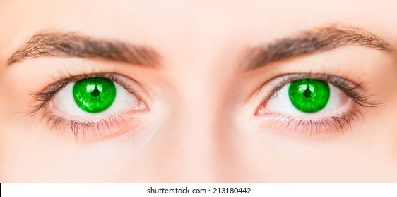 Latina with green eyes