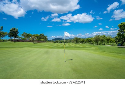 ゴルフ カップ ベクター の写真素材 画像 写真 Shutterstock