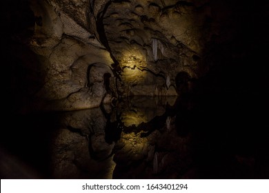 Green Grotto Caves In Jamaica Travel Destination Scenic