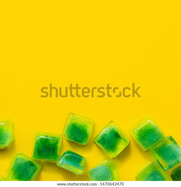 how to make green ice cubes