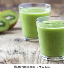 Green Kiwi Smoothie