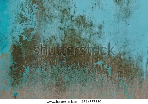 Green metal\
texture with scratches and\
cracks
