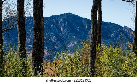 1,670 Flatirons Mountain Images, Stock Photos & Vectors | Shutterstock