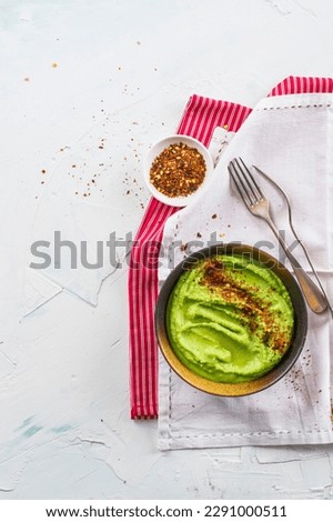 Green Peas puree with chilly flakes