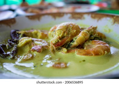 Green Prawn Curry On A Plate