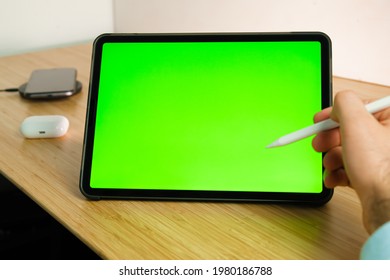 Green Screen On Apple IPad Tablet. March 2021, San Francisco, USA