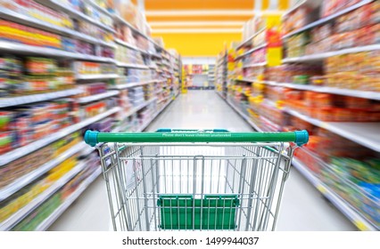 
Green shopping cart In the mall And blurred backgrounds - Shutterstock ID 1499944037