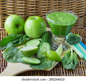 Green Smoothie Of Spinach, Apple, Cucumber And Lime. Diet Drink. A Healthy Diet