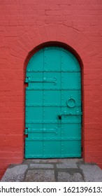 Green Steel Door That Is Strong And Resistant To All Weather Conditions.