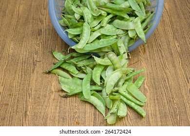 Green string beans in the bucket