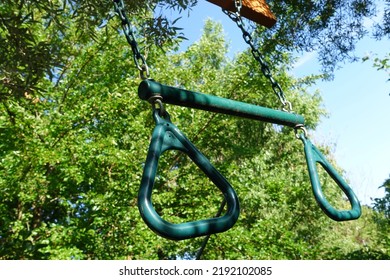 Green Trapeze Swing Bar Handles And Chain