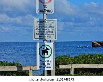 Greenhead, Western Australia, 4 16 2022.
Safety Signs Warning Tourists While Swimming At Dynamite Bay Beach.