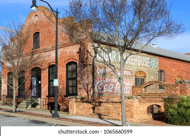 GREENVILLE, SC/USA - MARCH 30, 2018:  The Old Cigar Warehouse Is A Special Event Venue, Historically Detailed With Old, New And Southern Aspects, In The Revitalized Downtown Area Of The City.