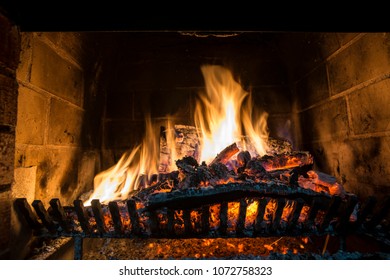 6/10/18-6/16/18 Grill-burning-firewood-fireplace-260nw-1072758323