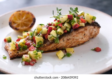 Grill Salmon With Mango Salsa