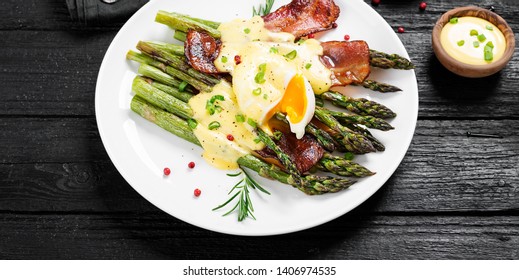 Poached Eggs With Asparagus Stock Photos Images Photography Shutterstock