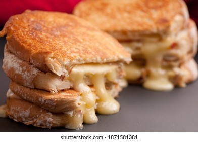 Grilled Cheese Sandwiches With Apple And Brie, Take Out Style