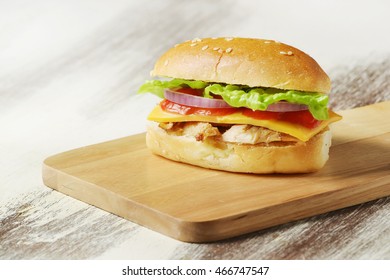 Grilled Chicken Bun Sandwich