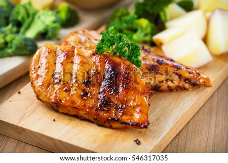 grilled ckicken breast with vegetable