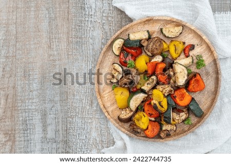 Grilled colorful vegetable : bell pepper, zucchini, eggplant on a plate