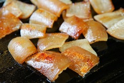 
Grilled Pork Skin That Can Only Be Eaten In Korea